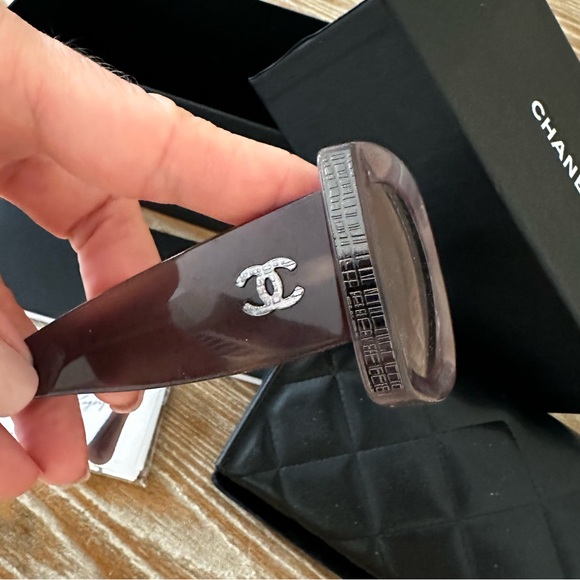 CHANEL RECTANGLE SUNGLASSES - Picture 5 of 17